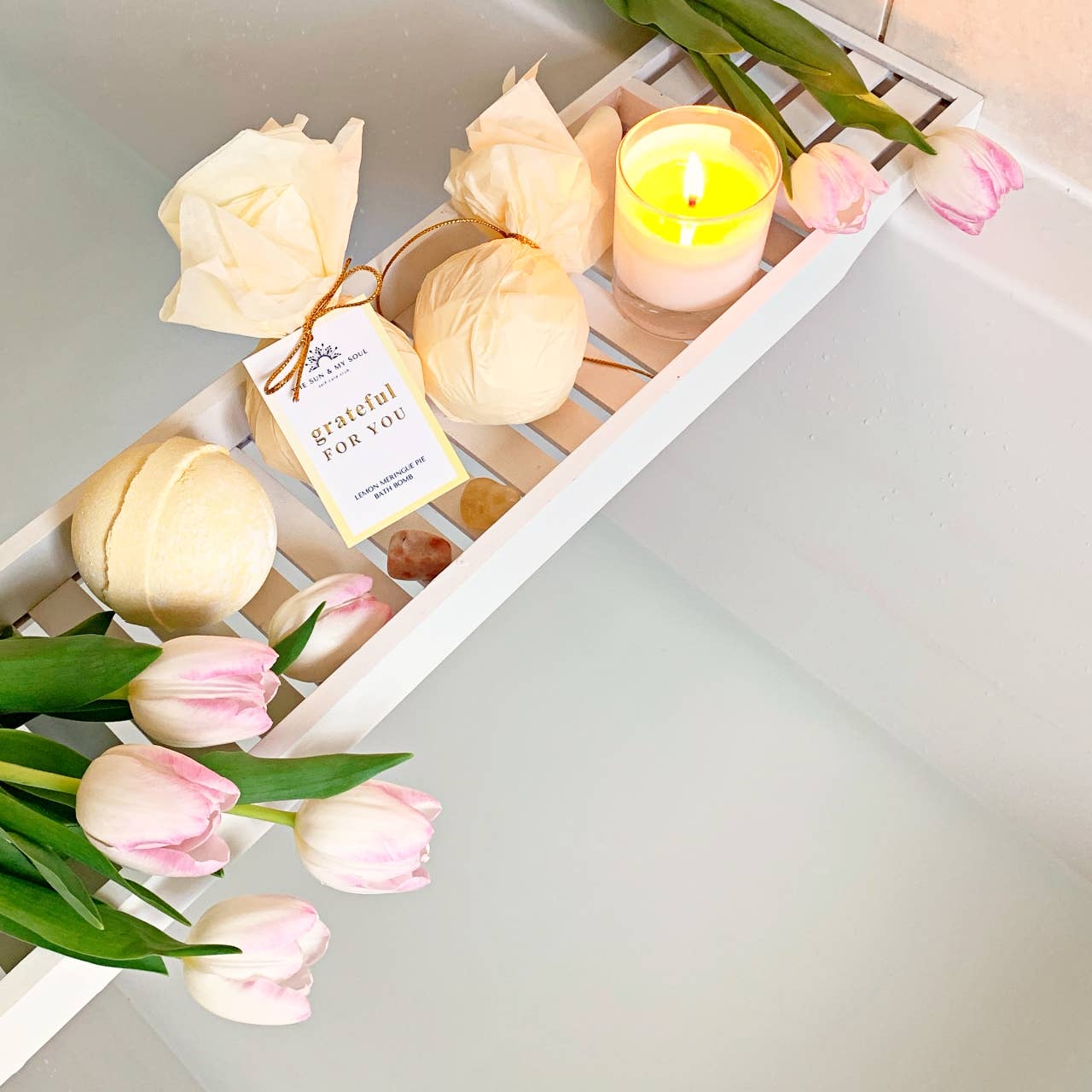 Grateful For Your - Lemon Scent Luxury Bath Bomb Fizzer - Yours Amora